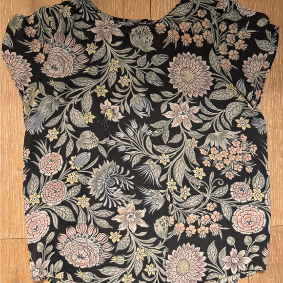 Women’s LOFT Tulip Sleeve Button Back Blouse Top - Picture 1 of 3